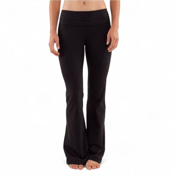 Lululemon Groove Pants Black Fold-Over Waistband Size 8 - Picture 1 of 9